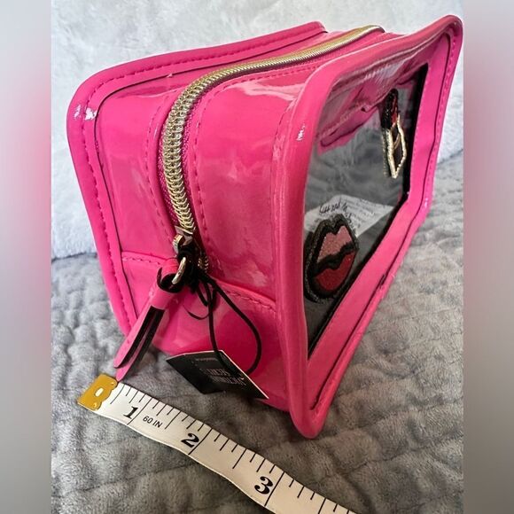 Victoria's Secret Cosmetic Case Clear Pink
Patches Beauty Travel Makeup … - Picture 9 of 17